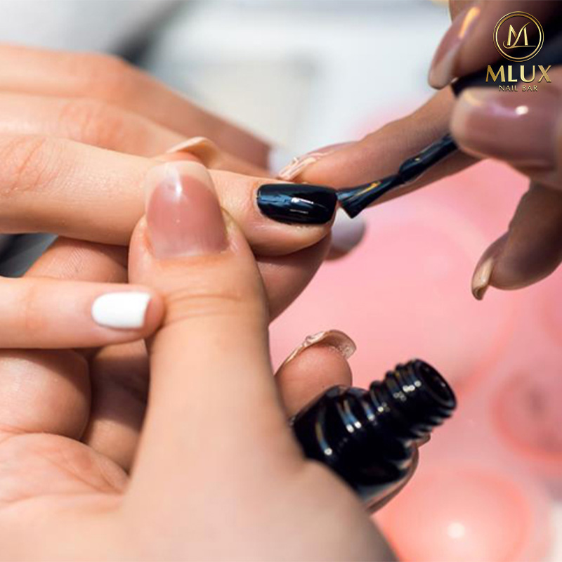Mlux Nail Bar